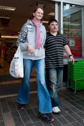 Sarah and Robert go shopping